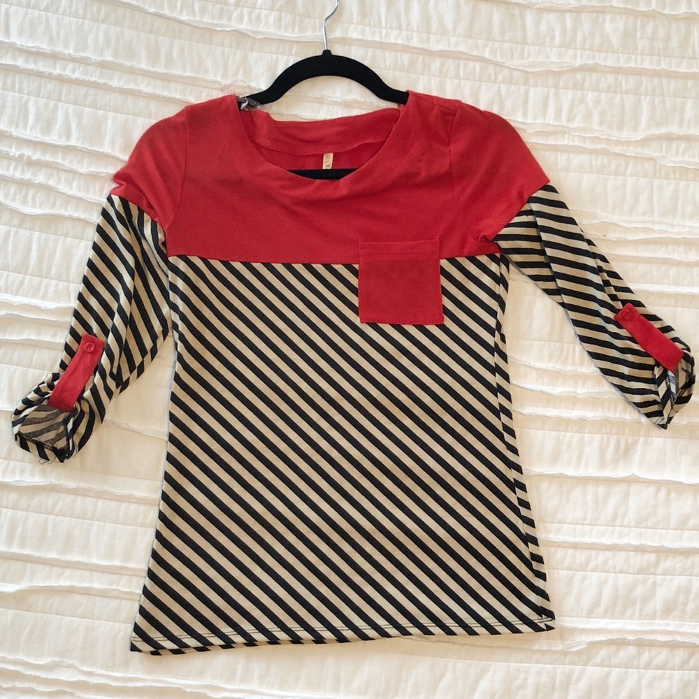 3/4 sleeve top w/pocket detail